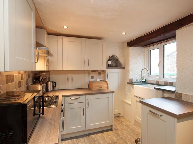 Rustic Cottage, listing photograph 3