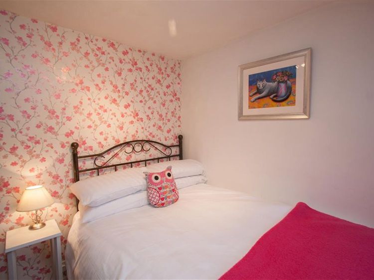 Rustic Cottage, listing photograph 7