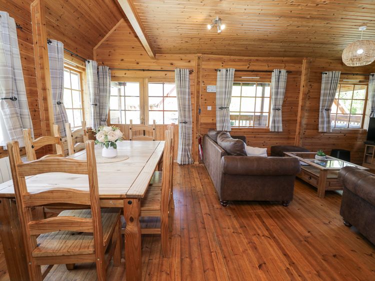 Sun View Lodge, listing photograph 9