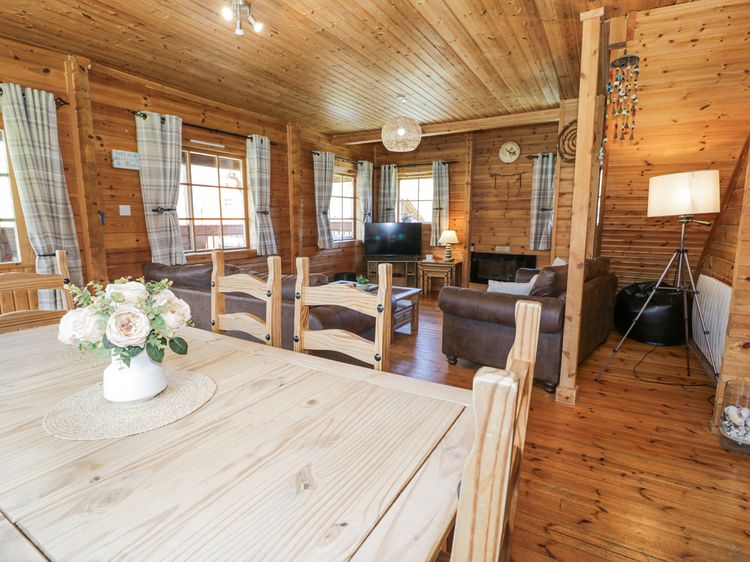 Sun View Lodge, listing photograph 11