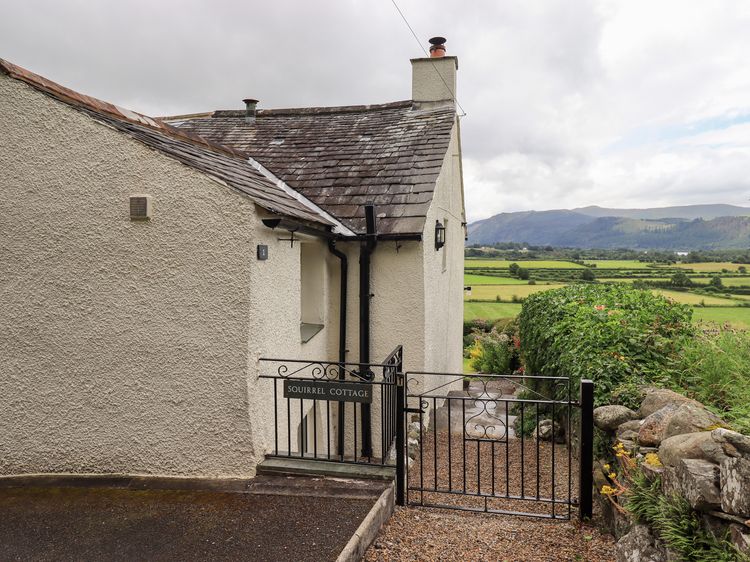 Squirrel Cottage, listing photograph 2