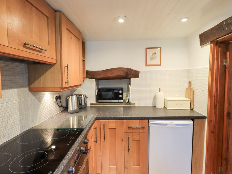 Squirrel Cottage, listing photograph 12