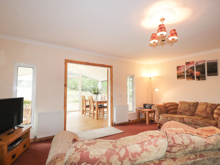 Garden Lodge, listing photograph 5