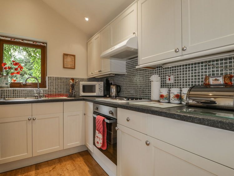 Poppy Cottage, listing photograph 7