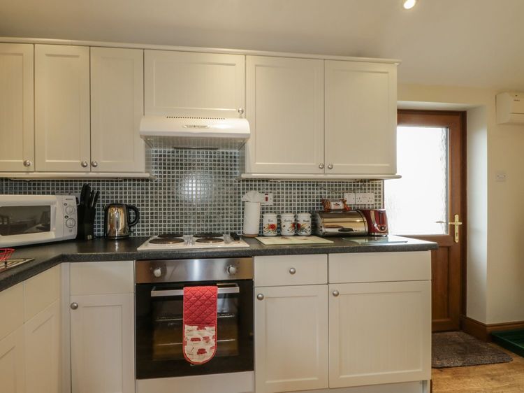 Poppy Cottage, listing photograph 8