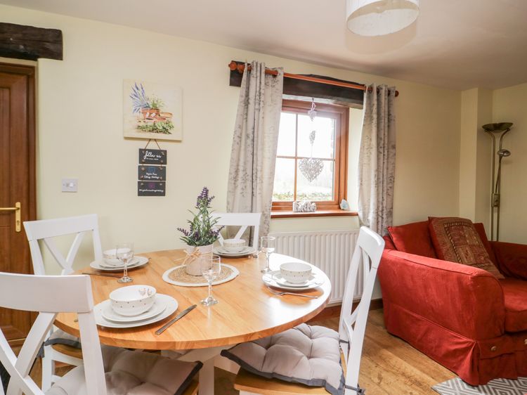 Lavender Cottage, listing photograph 4