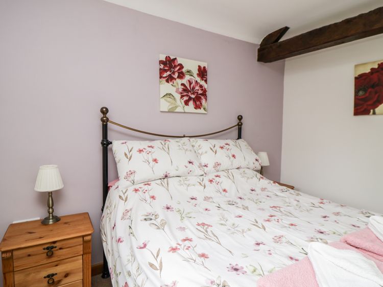 Lavender Cottage, listing photograph 8