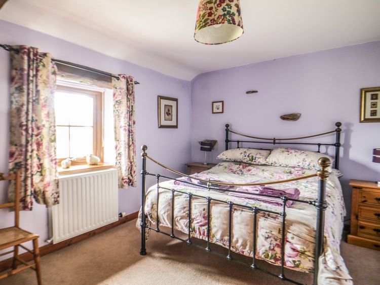Daisy Cottage, listing photograph 12