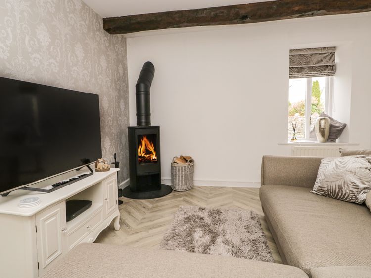 Bella Cottage, listing photograph 4