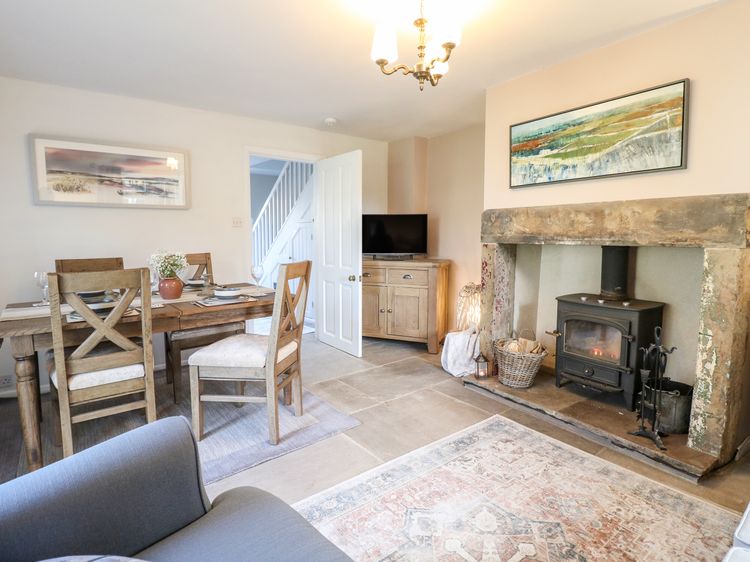 Manor Barn Cottage, listing photograph 8