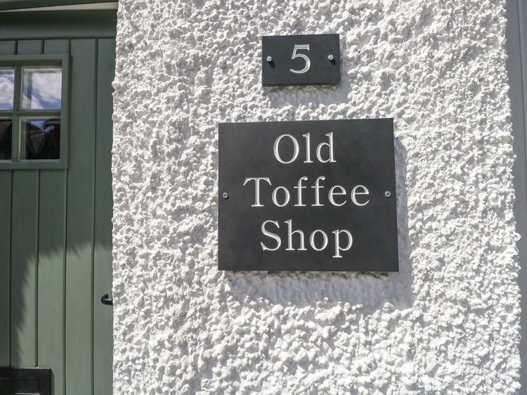 Old Toffee Shop, listing photograph 2