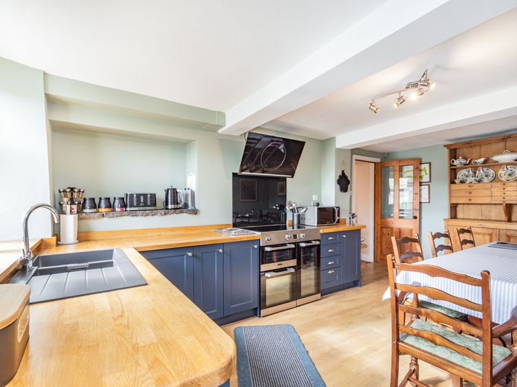Anglers Cottage, listing photograph 10