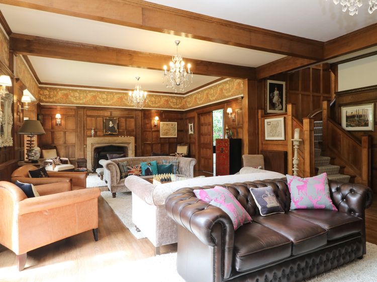 Bearnock Lodge, listing photograph 3