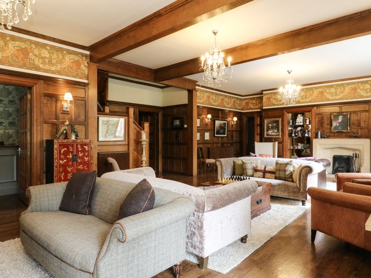 Bearnock Lodge, listing photograph 4