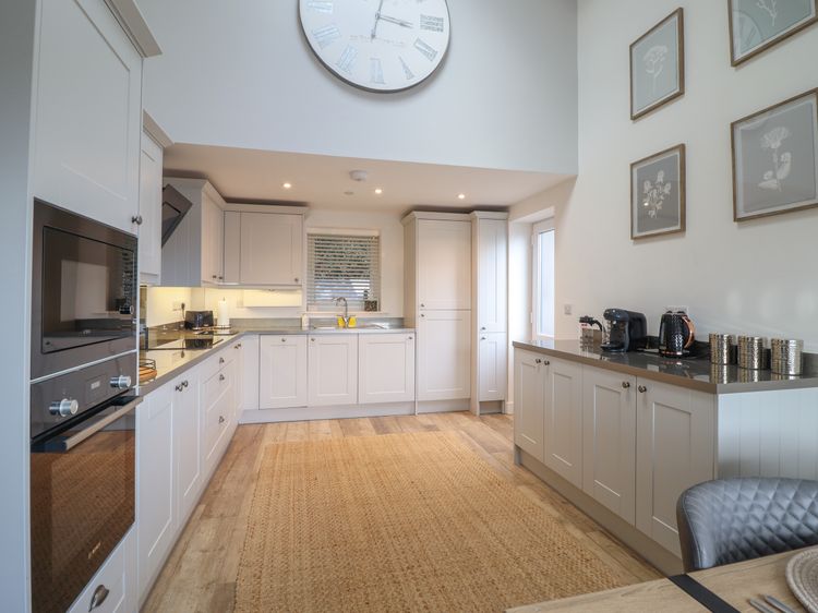 Bryn Cae, listing photograph 12