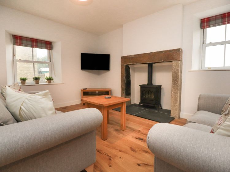 1 Hull House Cottage, listing photograph 3
