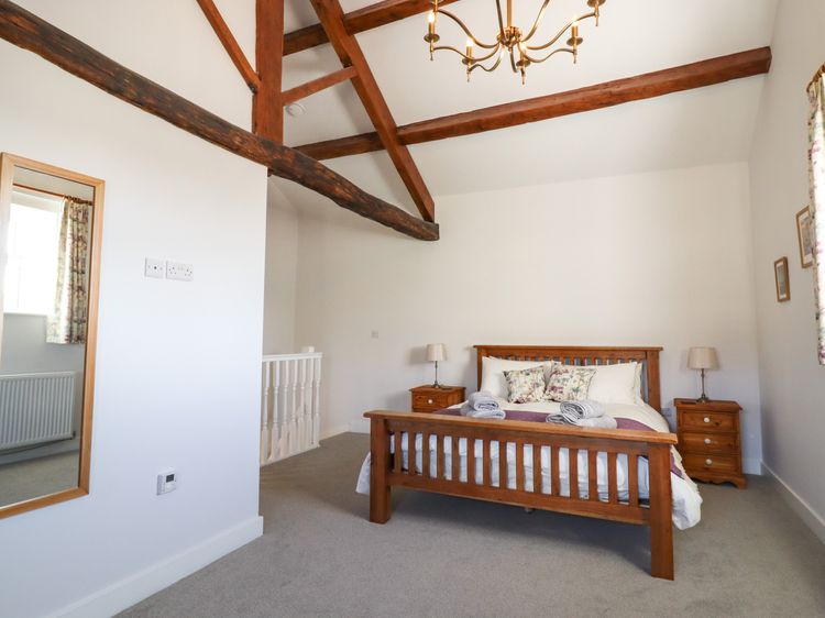 3 Hull House Cottage, listing photograph 12