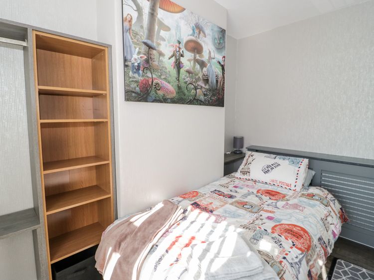 The Crescent Escape, listing photograph 12