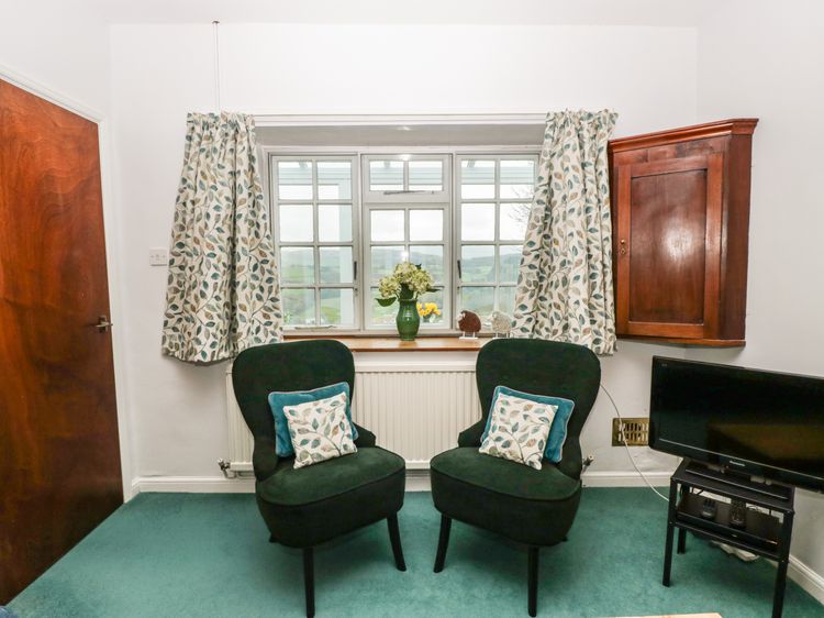Ty Twmp / Tump Cottage, listing photograph 8