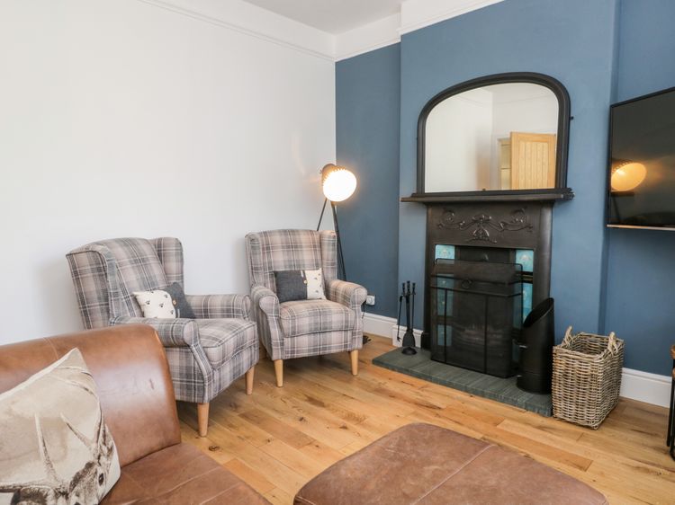 The Burrow, listing photograph 4