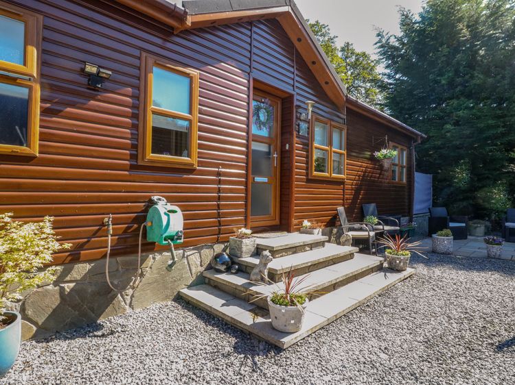 RoseGrace Lodge, listing photograph 2