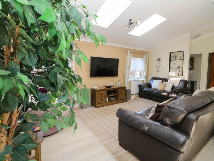RoseGrace Lodge, listing photograph 4