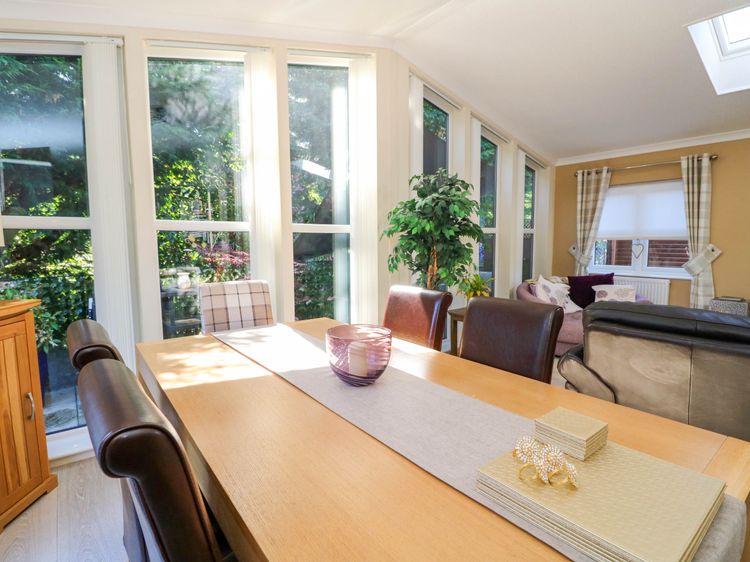 RoseGrace Lodge, listing photograph 11