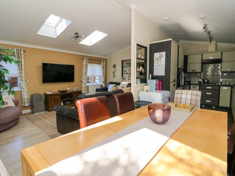 RoseGrace Lodge, listing photograph 12