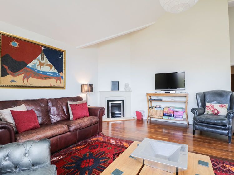 Cloud End, listing photograph 5
