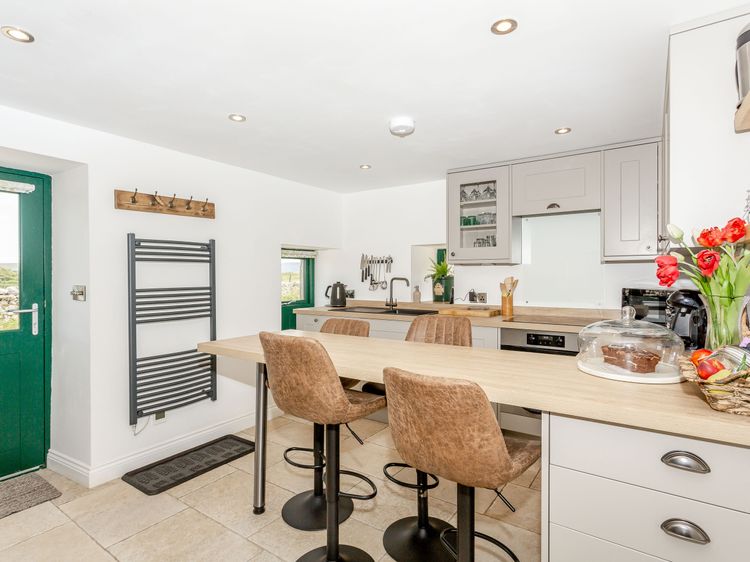 Pogles Wood Cottage, listing photograph 6