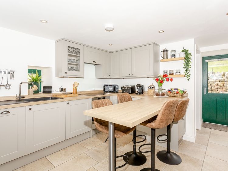 Pogles Wood Cottage, listing photograph 7