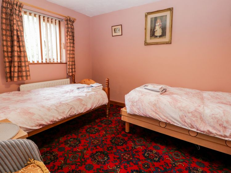 Rose Cottage, listing photograph 12