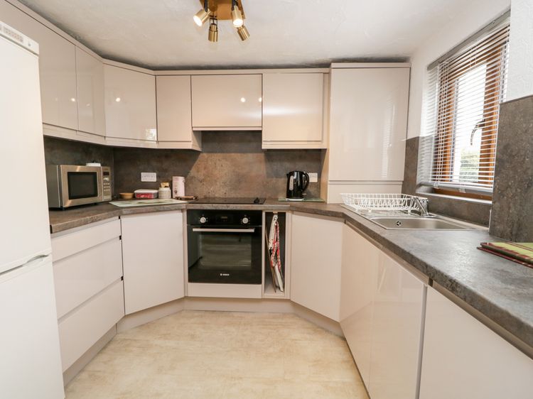 Rose Cottage, listing photograph 7