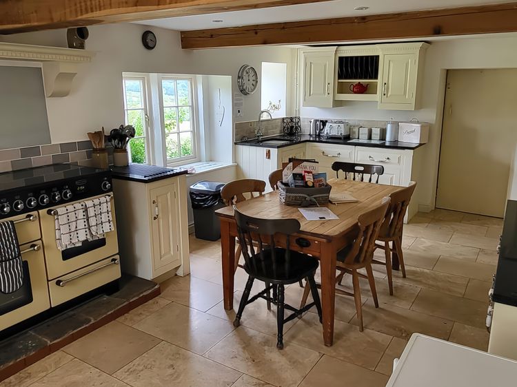 The Farmhouse, listing photograph 9