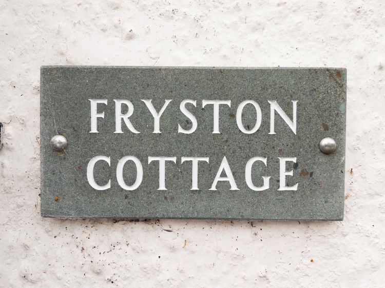 Fryston Cottage, listing photograph 2