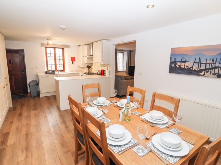 Fryston Cottage, listing photograph 7