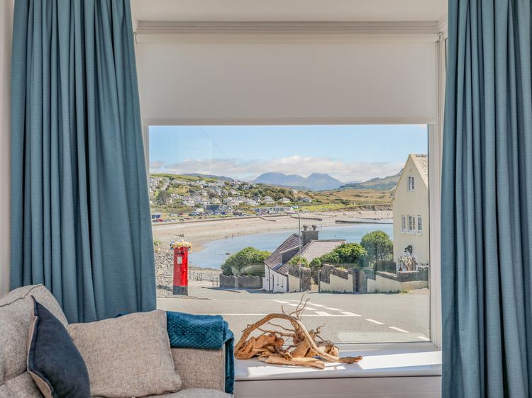 Gwynle - Criccieth, listing photograph 2