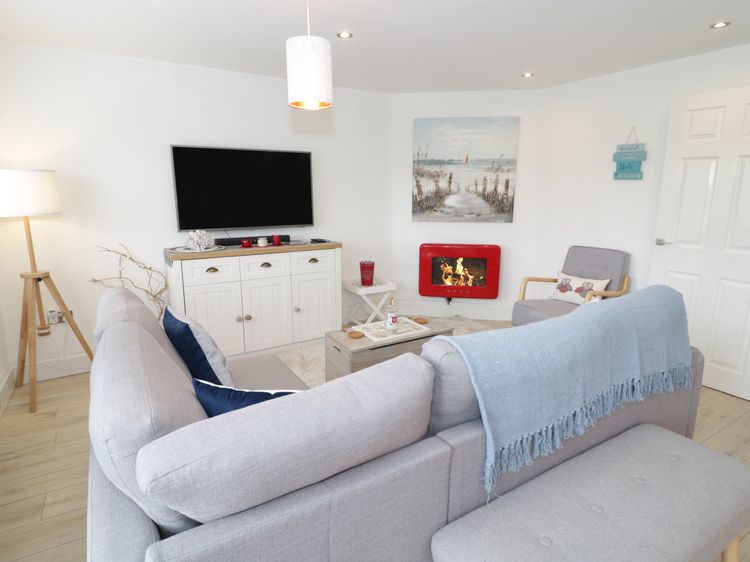 Cove House, listing photograph 4