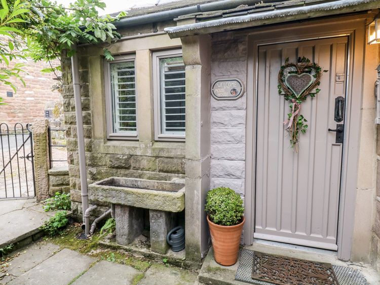 The Mouse House, listing photograph 4