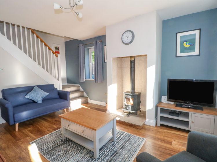 6 Hunters Green Close, listing photograph 3