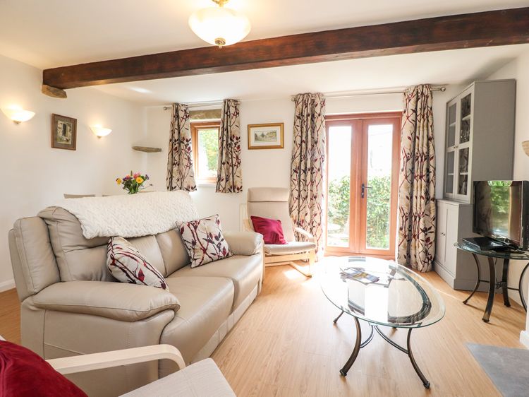 Top House, listing photograph 6