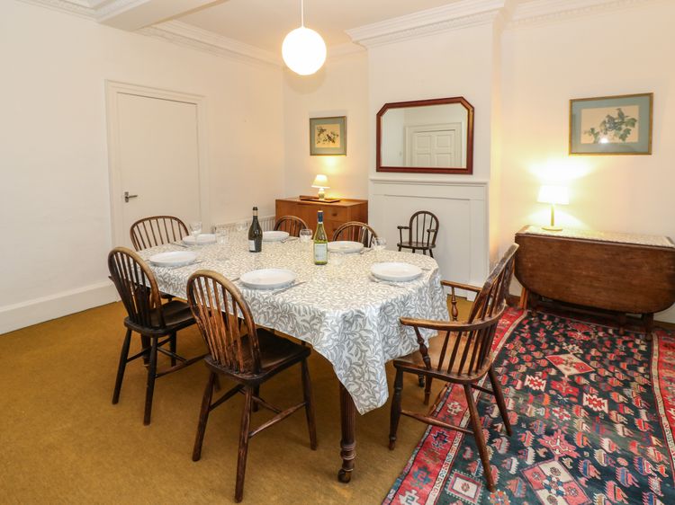 Cedars, listing photograph 8