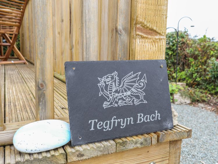 Tegfryn Bach, listing photograph 2