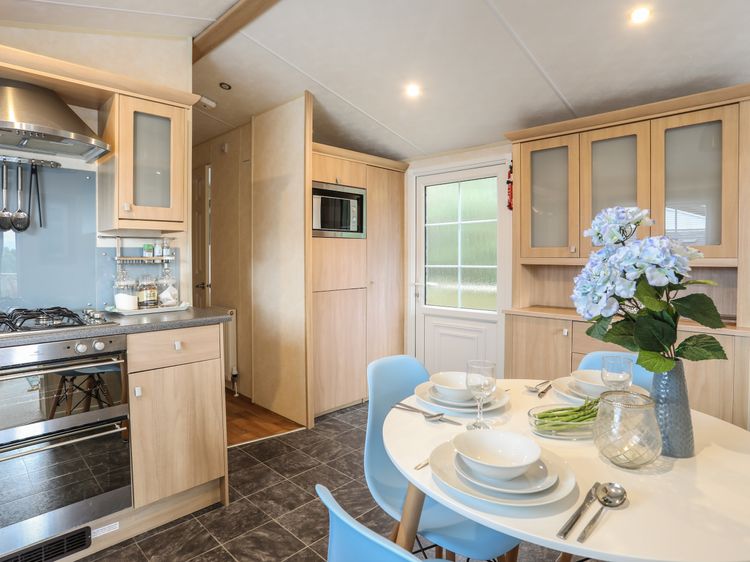 Tegfryn Bach, listing photograph 9
