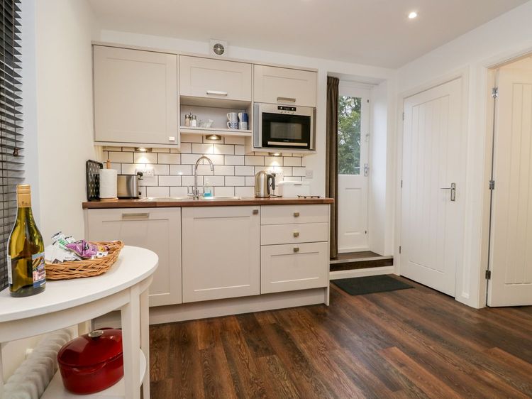 Moorhurst Cottage, listing photograph 12