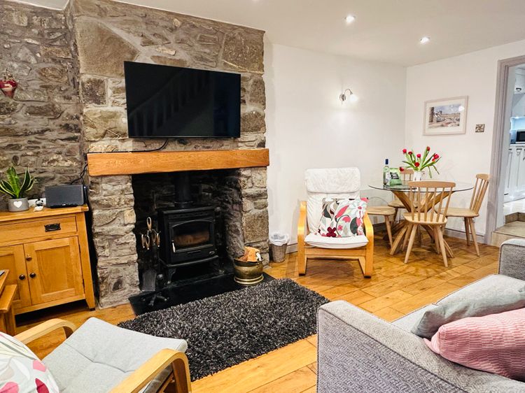 7 Watkin Street, listing photograph 5