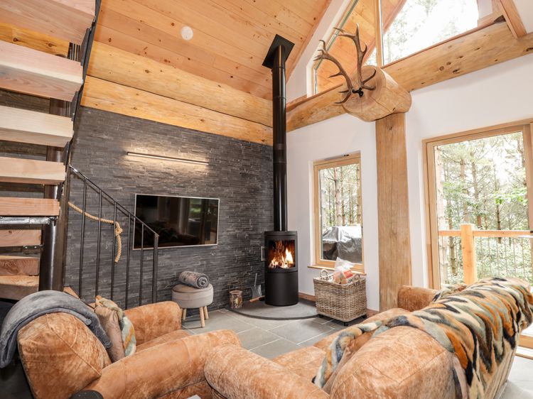 Pine Marten Lodge, listing photograph 5