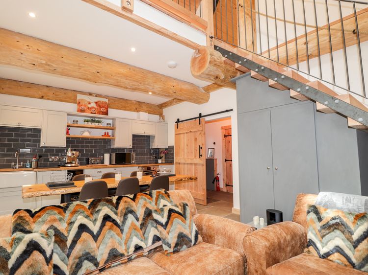 Pine Marten Lodge, listing photograph 10