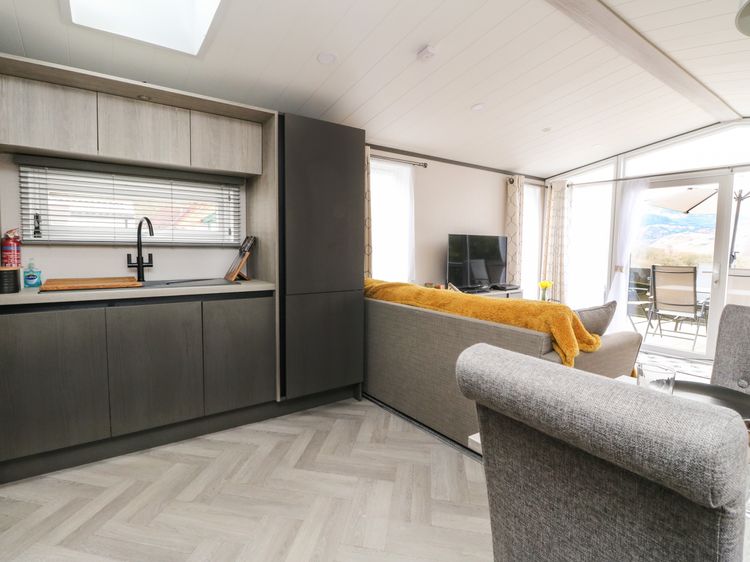 Red Kite Lodge, listing photograph 11