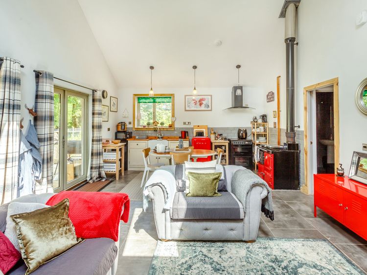 Grant Cottage, listing photograph 9